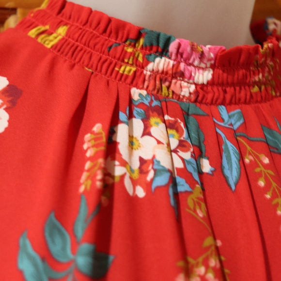 LOFT Red Floral Ruffled Sleeve Blouse Smocked Mock Neck Medium - Picture 5 of 16